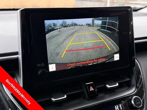 Used 2023 Toyota Corolla Cross XLE w/ Convenience Package image 24