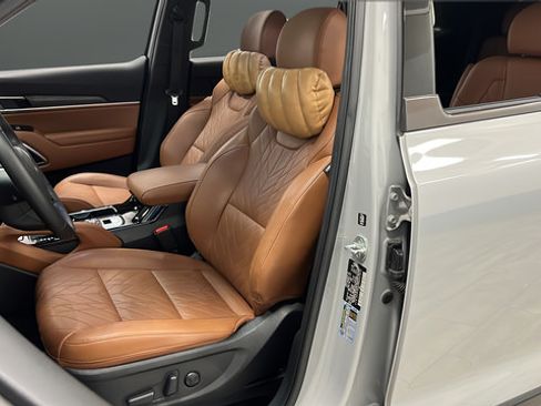 Used 2024 Kia Telluride EX X-Line AWD/4WD image 9