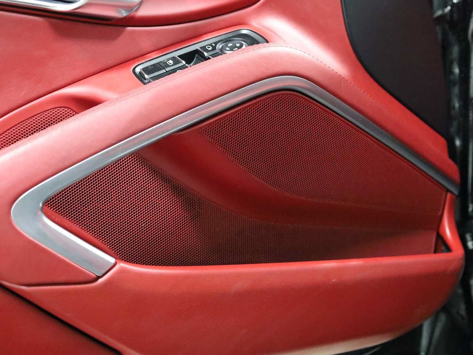 Used 2019 Porsche 718 Cayman GTS RWD image 17