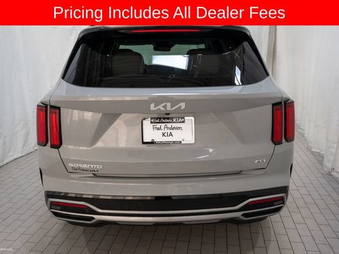 Certified 2023 Kia Sorento SX AWD/4WD image 4