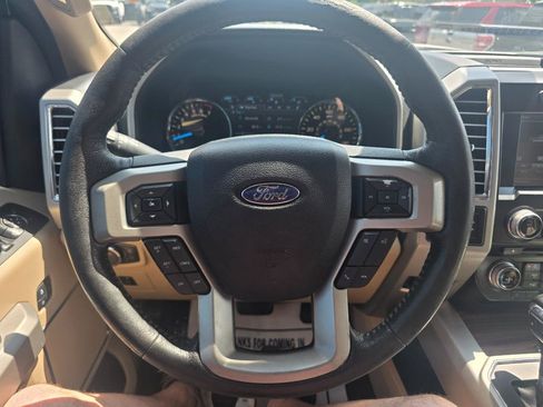 Used 2015 Ford F150 Lariat w/ Equipment Group 502A Luxury AWD/4WD image 13