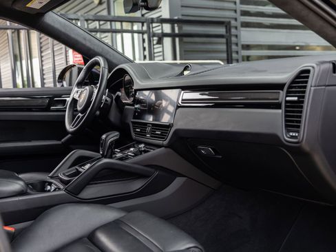 Certified 2023 Porsche Cayenne Turbo GT AWD/4WD image 45