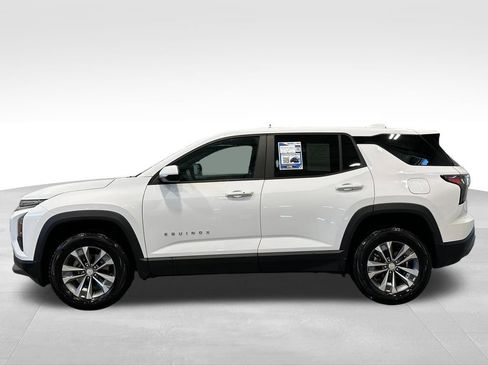 Used 2026 Chevrolet Equinox LT AWD/4WD image 4