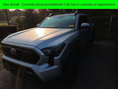 Used 2024 Toyota Tacoma TRD Off-Road AWD/4WD image 1
