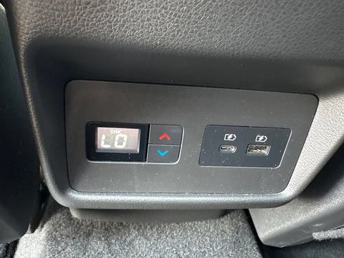 Used 2023 Nissan Rogue SL w/ SL Premium Package FWD image 16