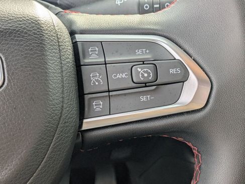 Used 2024 Jeep Compass Trailhawk image 18