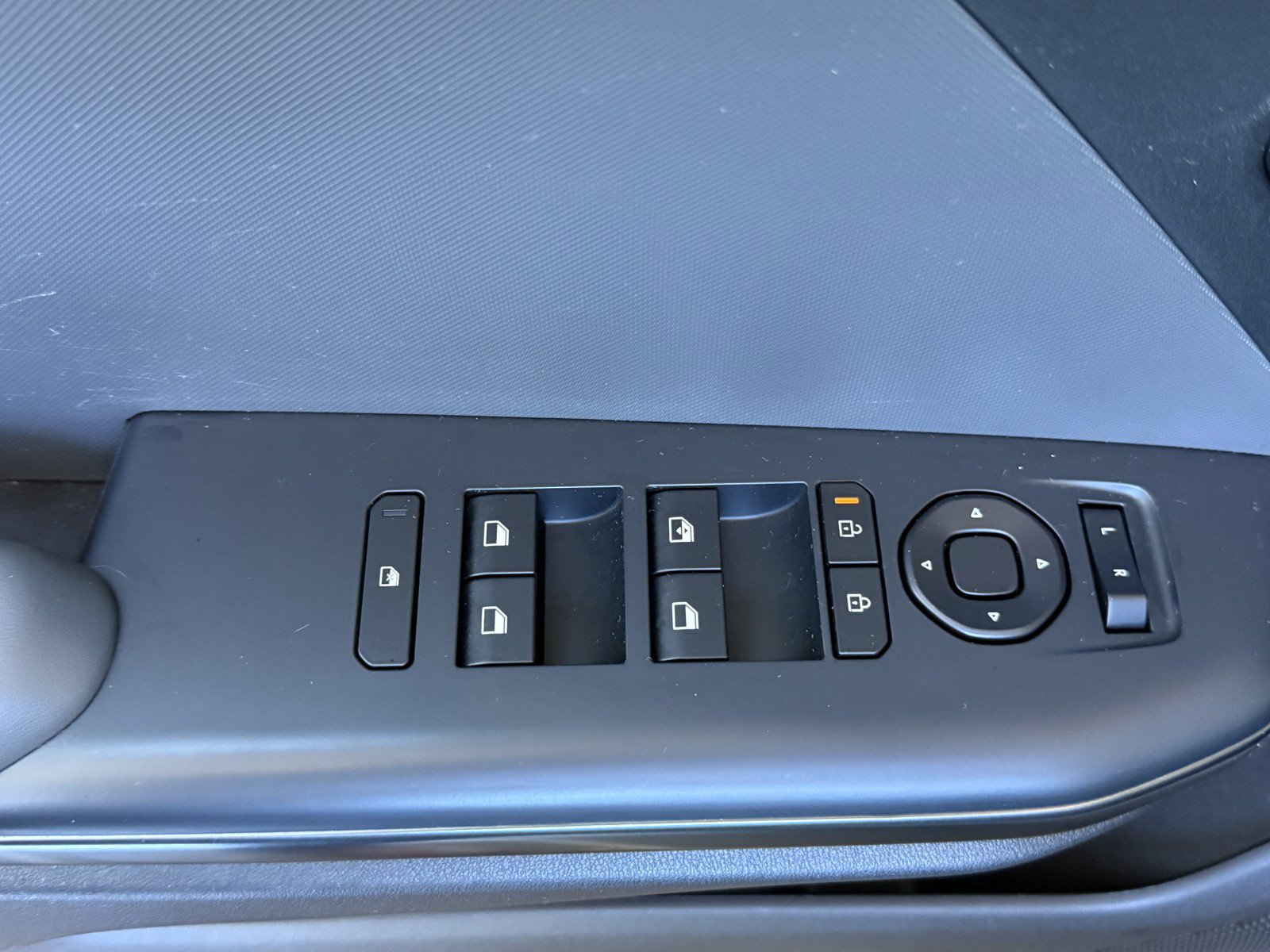 Used 2025 Kia K4 FWD image 25