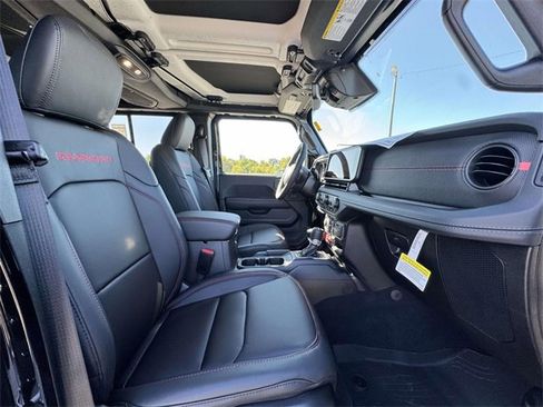 New 2025 Jeep Wrangler Unlimited Rubicon image 14