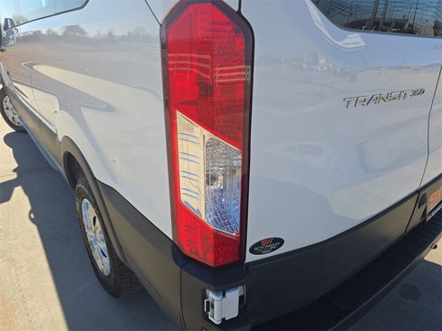 Used 2023 Ford Transit 350 XLT image 34