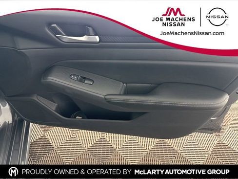 Used 2025 Nissan Altima 2.5 SV image 19