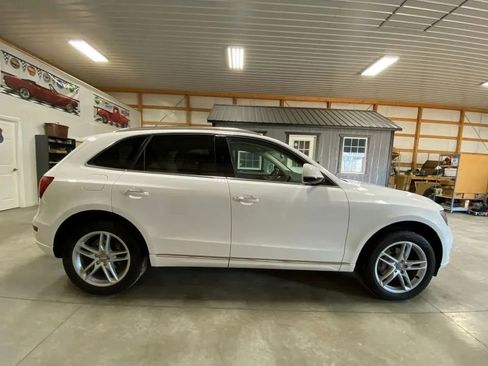 Used 2017 Audi Q5 2.0T Premium Plus w/ Technology Package image 4