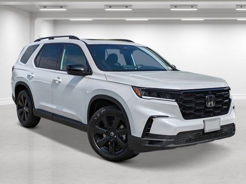 New 2025 Honda Pilot Black Edition image 6