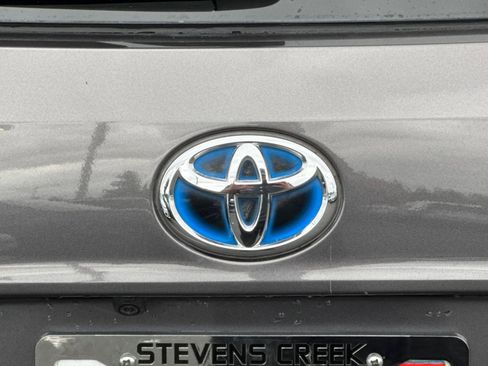 Used 2021 Toyota Highlander LE AWD/4WD image 47
