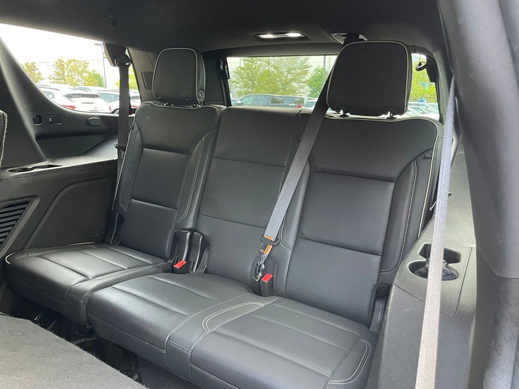 Used 2024 GMC Yukon SLT AWD/4WD image 28