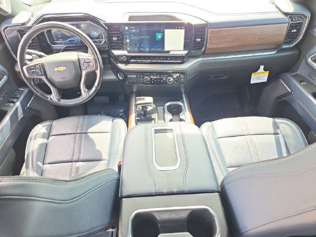 Certified 2022 Chevrolet Silverado 1500 High Country w/ High Country Premium Package AWD/4WD image 13
