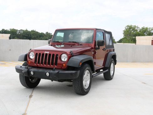 Used 2010 Jeep Wrangler Rubicon w/ PWR Convenience Group AWD/4WD image 24