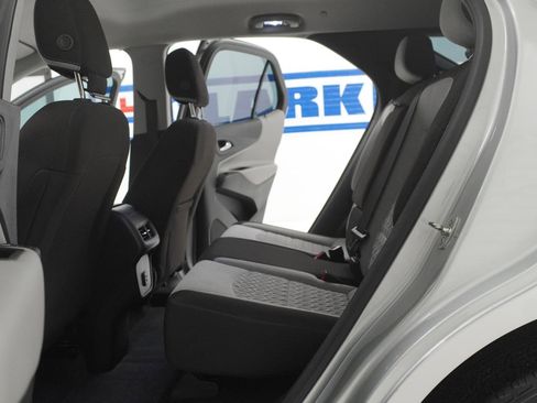 Used 2022 Chevrolet Equinox LS FWD image 25
