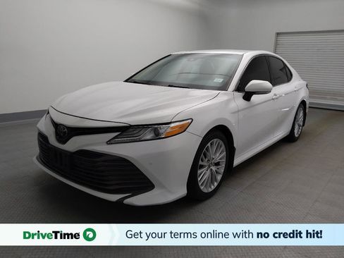 Used 2018 Toyota Camry XLE FWD image 1