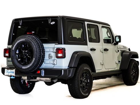 Used 2023 Jeep Wrangler Unlimited w/ Cold Weather Group AWD/4WD image 7