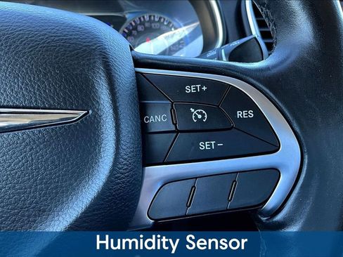 Used 2016 Chrysler 200 Limited Platinum w/ Comfort & Convenience Group image 13