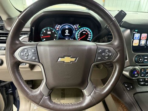 Used 2017 Chevrolet Suburban Premier AWD/4WD image 18