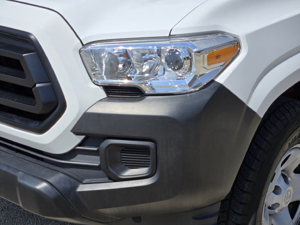 Used 2022 Toyota Tacoma SR RWD image 9