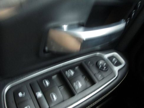 Used 2022 RAM 3500 Laramie image 26