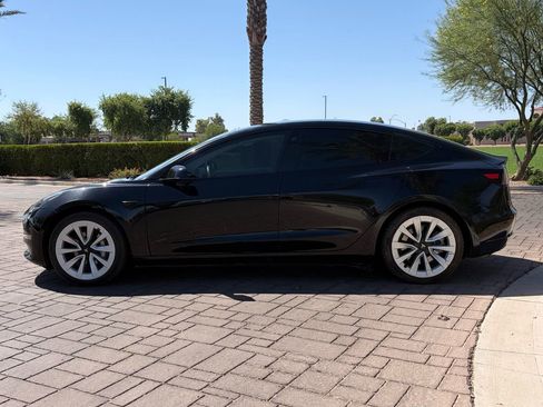 Used 2022 Tesla Model 3 Standard Range RWD image 5