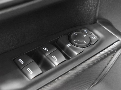 Used 2023 Chevrolet Silverado 1500 Custom image 10