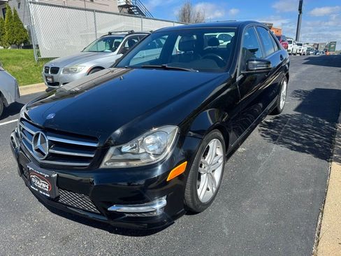 Used 2014 Mercedes-Benz C 300 4MATIC Sedan image 2