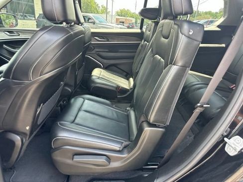 Used 2022 Jeep Grand Cherokee L Limited AWD/4WD image 27