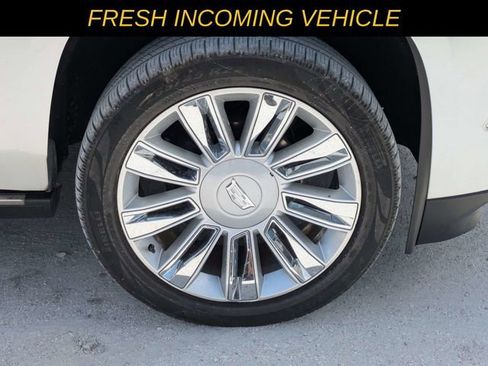 Used 2020 Cadillac Escalade Platinum RWD image 11