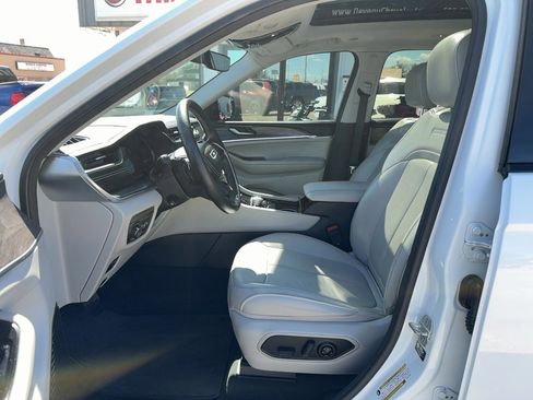 Used 2022 Jeep Grand Cherokee L Overland AWD/4WD image 12