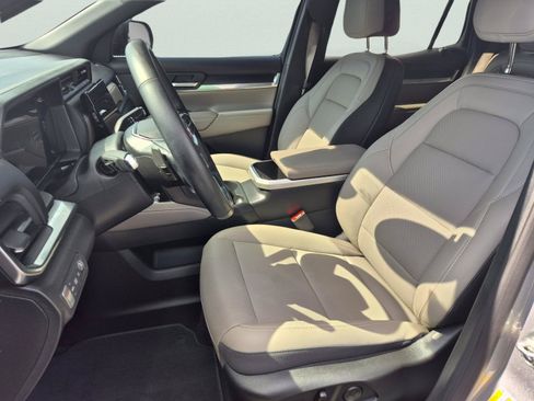 Used 2026 GMC Terrain Elevation w/ Elevation Premium Package FWD image 21