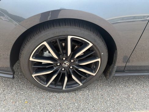 Used 2024 Honda Accord Touring image 14