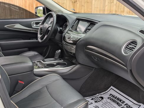 Used 2020 INFINITI QX60 Luxe w/ Essential Package FWD image 28