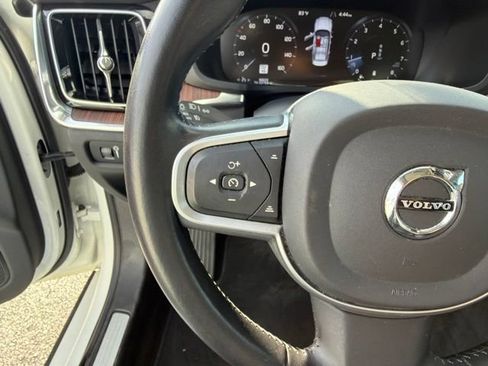 Used 2022 Volvo S60 B5 Momentum AWD/4WD image 22