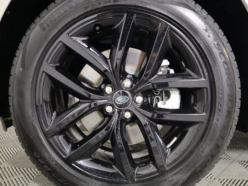 Certified 2024 Land Rover Range Rover Velar S AWD/4WD image 31