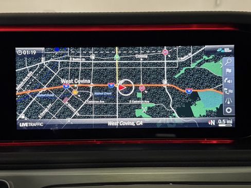 Used 2024 Mercedes-Benz G 550 image 33