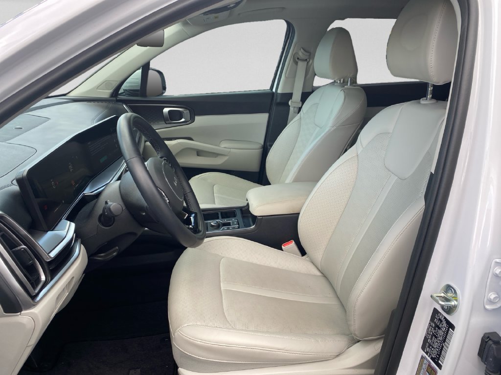 Used 2025 Kia Sorento EX w/ Panoramic Sunroof Package FWD image 21