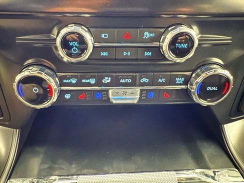 New 2025 Ford F150 Lariat w/ Equipment Group 502A High image 39