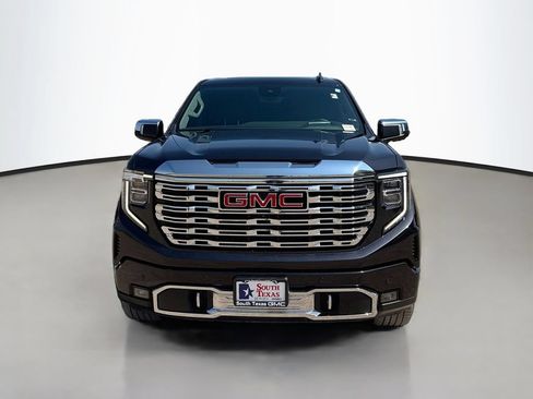 Used 2023 GMC Sierra 1500 Denali w/ Denali Reserve Package AWD/4WD image 2