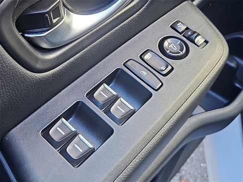 Certified 2025 Honda Pilot TrailSport image 28