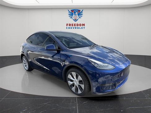 Used 2021 Tesla Model Y Long Range image 7