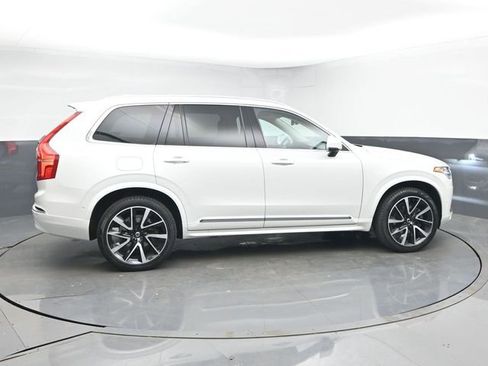 Used 2024 Volvo XC90 B6 Plus AWD/4WD image 9
