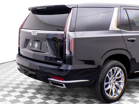 Used 2021 Cadillac Escalade Premium Luxury AWD/4WD image 38