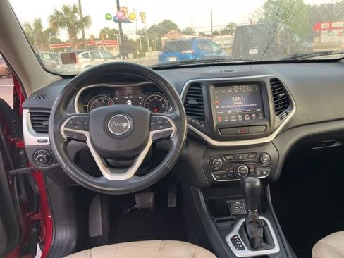 Used 2016 Jeep Cherokee Limited FWD image 18