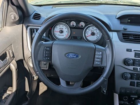 Used 2010 Ford Focus SES image 18
