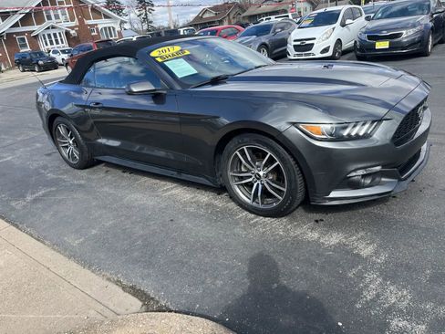 Used 2017 Ford Mustang Premium image 4