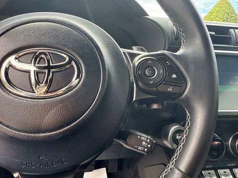 Used 2022 Toyota GR86 w/ ALL Weather Mat Package (TMS) RWD image 8
